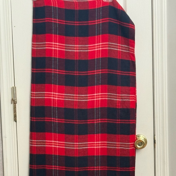 LOFT Accessories - Loft Modern Plaid Wrap Scarf Red 36 Inch wide 73 Inch Long‎ NEW